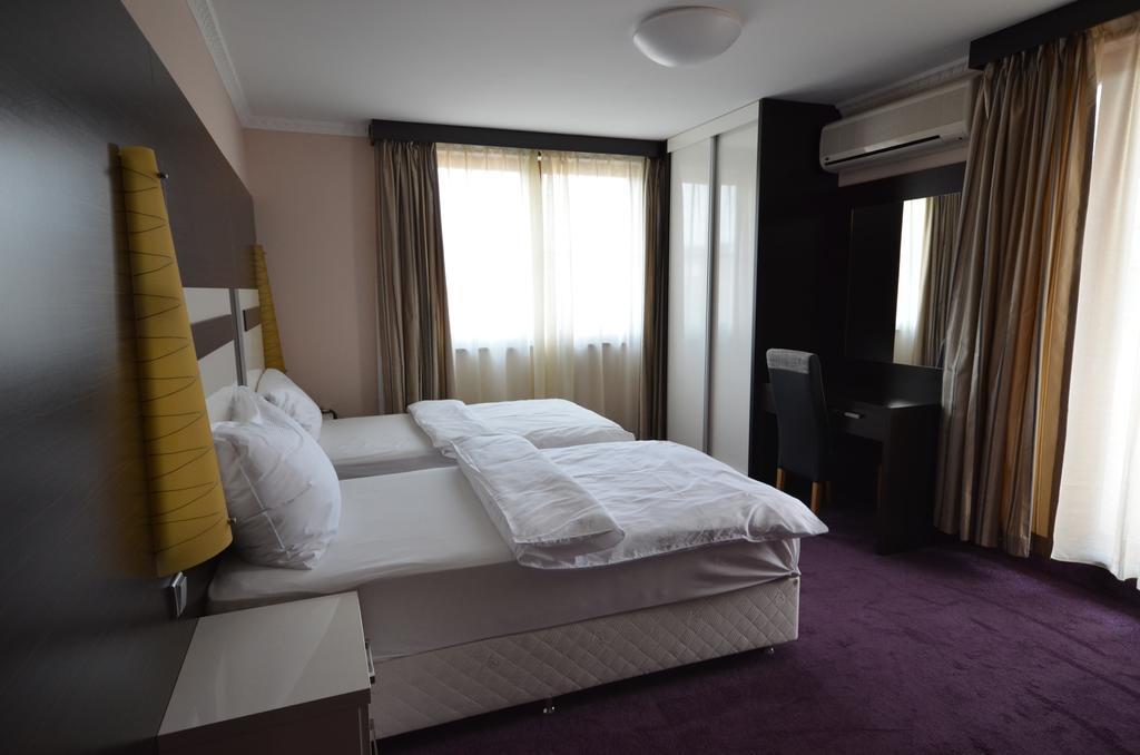 Teplice Plaza Aparthotel Екстериор снимка