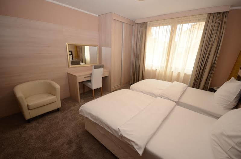 Teplice Plaza Aparthotel Екстериор снимка